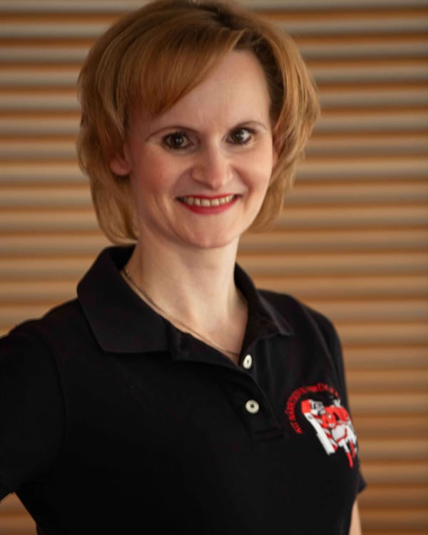 Nicole Szemenyei